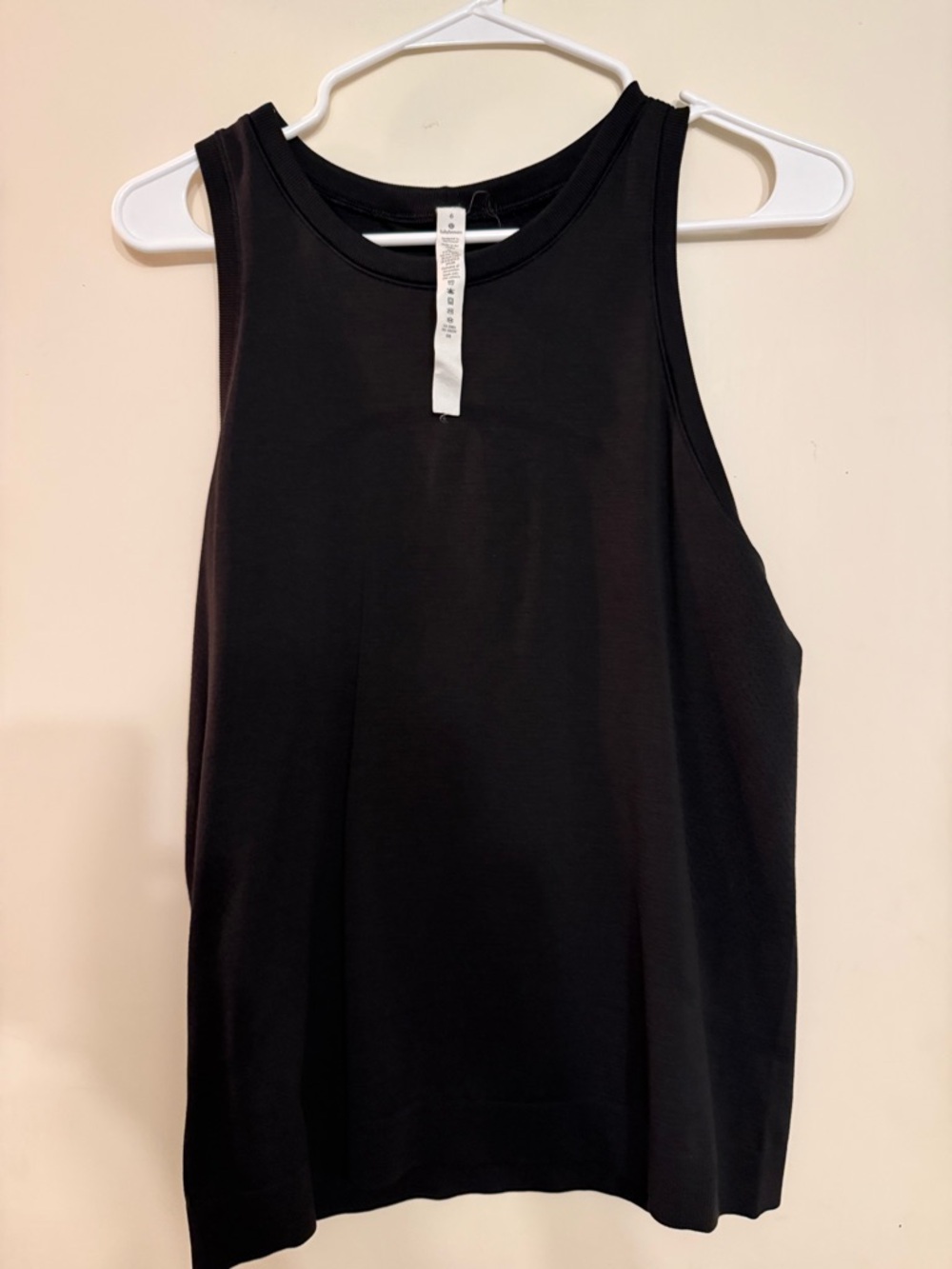 Lululemon top black size 6